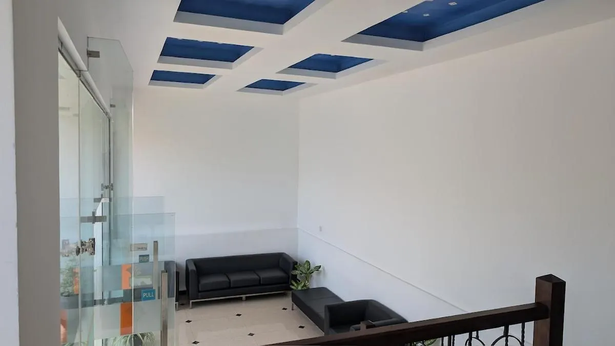 Luxury Urban Living 3Br 360Rooftop Pool & Gym Negombo