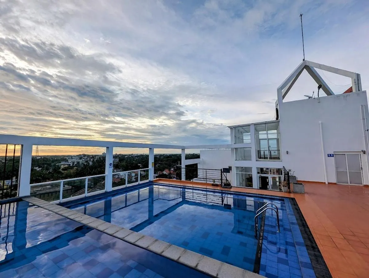Luxury Urban Living 3Br 360Rooftop Pool & Gym Negombo Sri Lanka