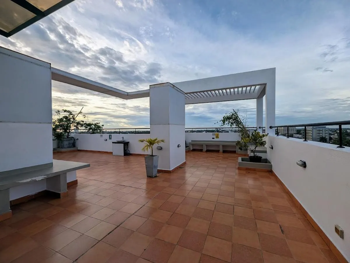 Luxury Urban Living 3Br 360Rooftop Pool & Gym Negombo Apartment