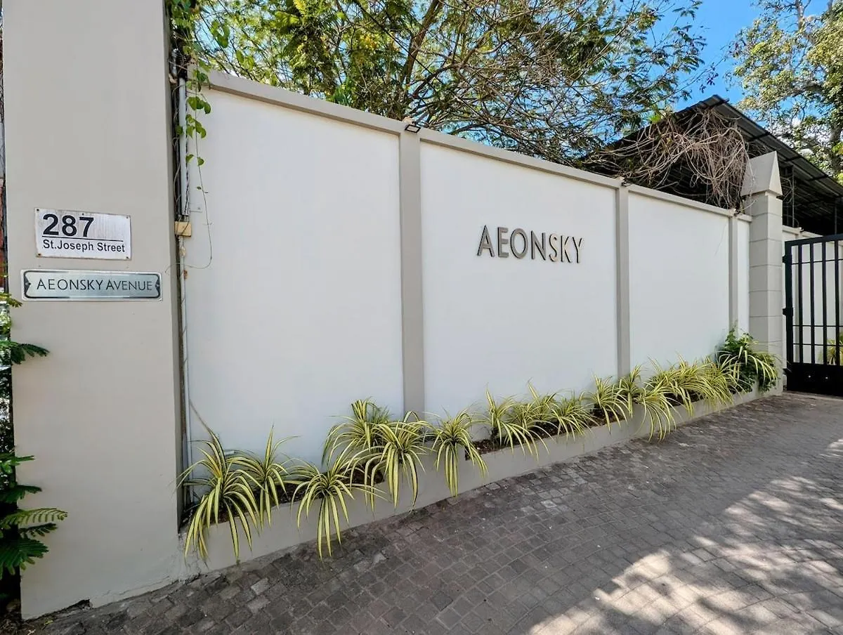 Apartment Luxury Urban Living 3Br 360Rooftop Pool & Gym Negombo
