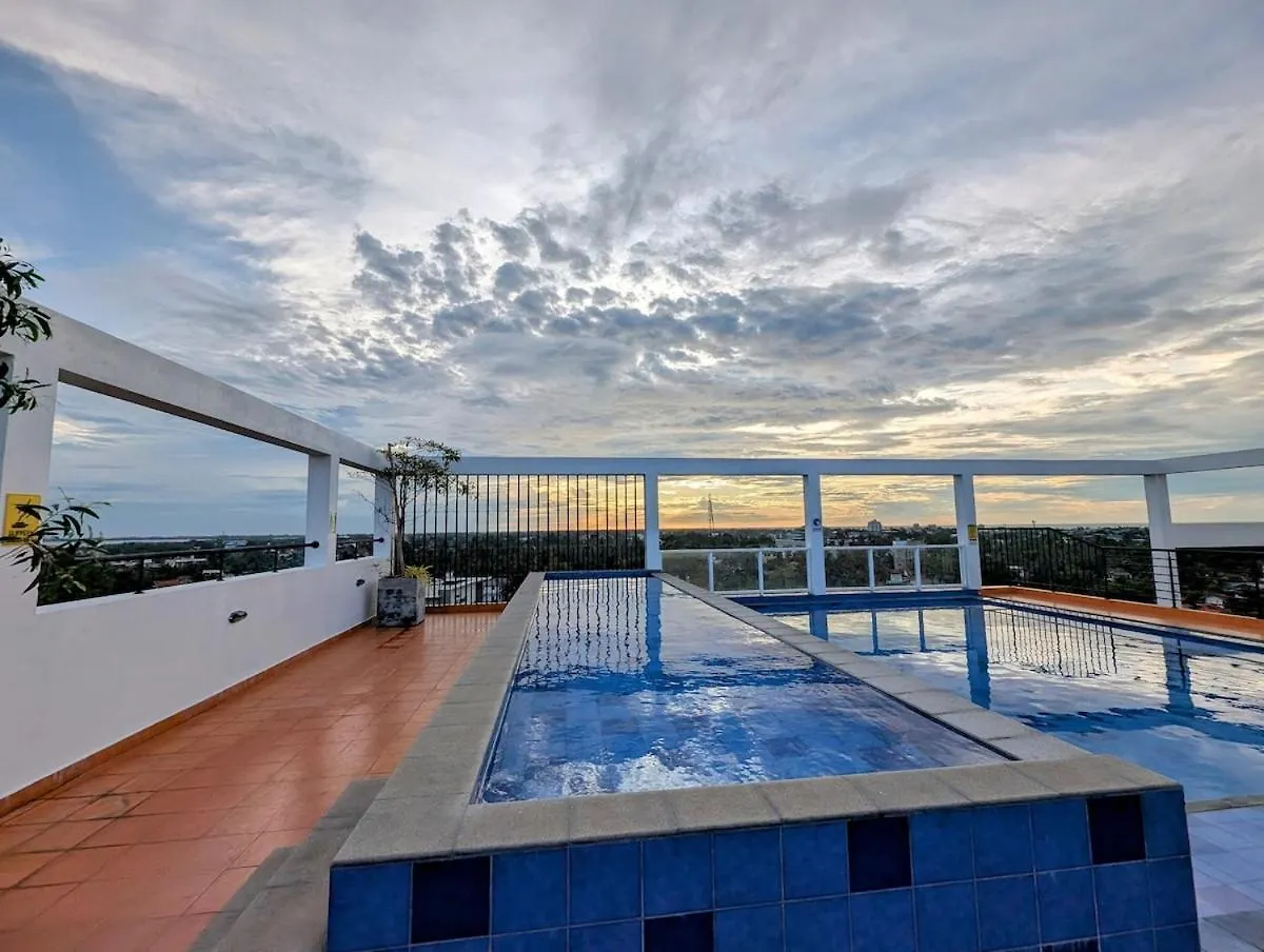 Apartment Luxury Urban Living 3Br 360Rooftop Pool & Gym Negombo