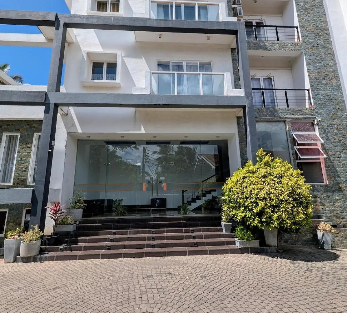Luxury Urban Living 3Br 360Rooftop Pool & Gym Negombo