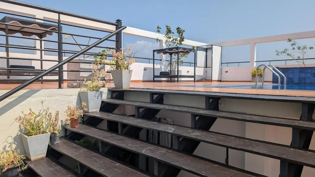Luxury Urban Living 3Br 360Rooftop Pool & Gym Negombo 0*,  Sri Lanka