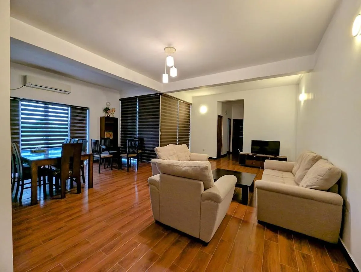 Lägenhet Luxury Urban Living 3Br 360Rooftop Pool & Gym Negombo Sri Lanka