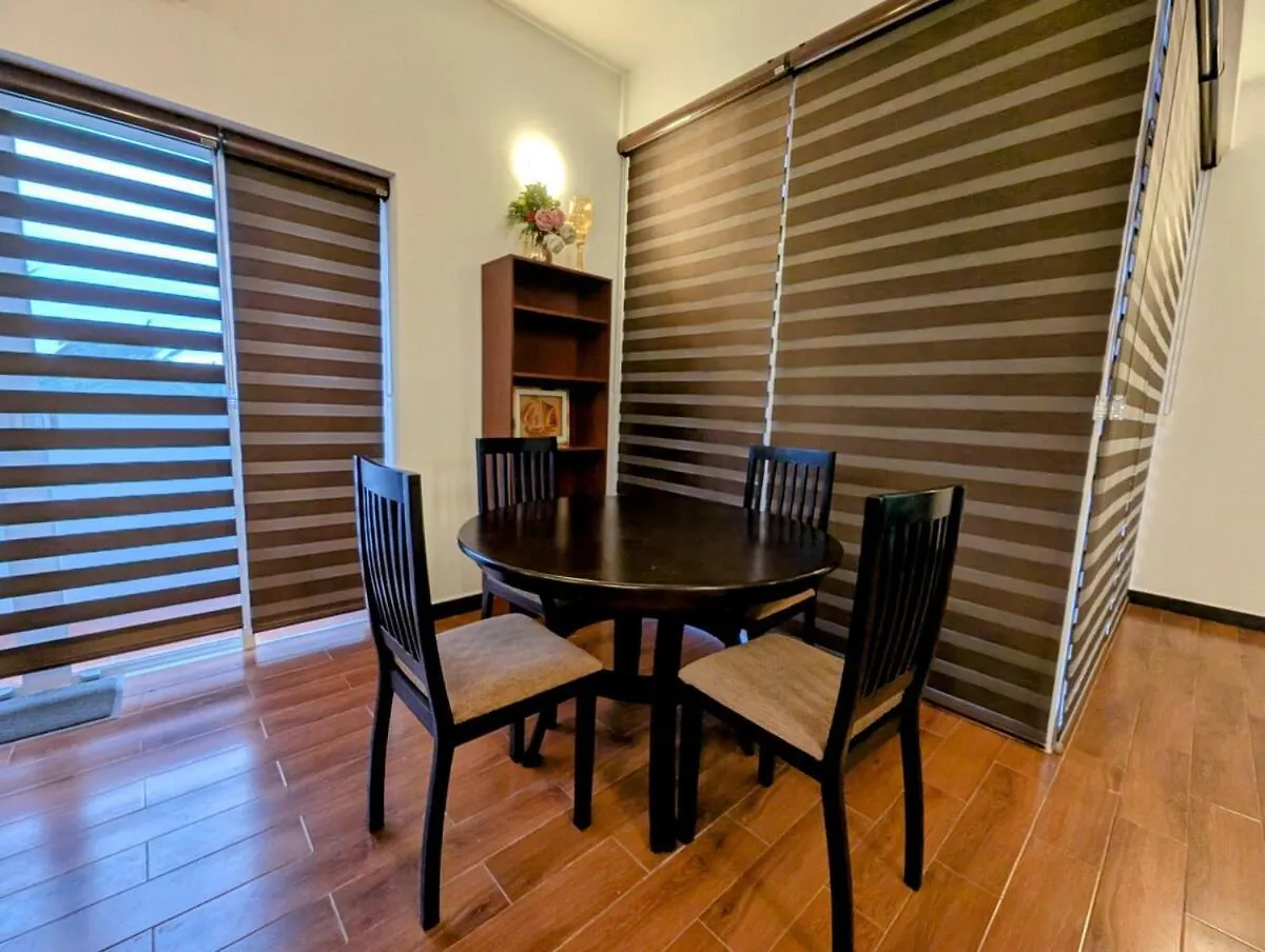 Luxury Urban Living 3Br 360Rooftop Pool & Gym Negombo Apartment